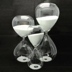 FIGURA KLEPSYDRA SZKLANA 38CM BIAŁA 120 MINUT